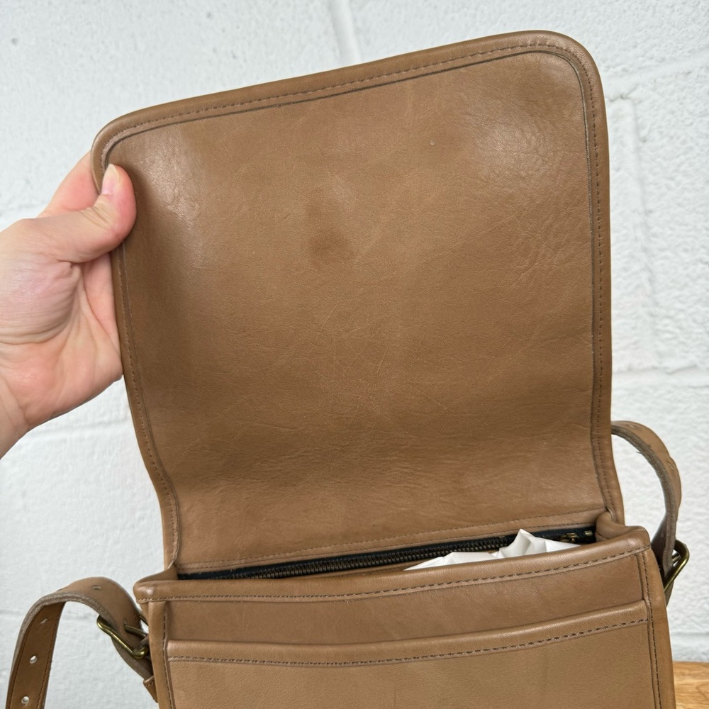 Vintage Coach Medium Saddle Pouch Crossbody Glove-Tanned Leather – Made in NYC - Picture 10 of 16